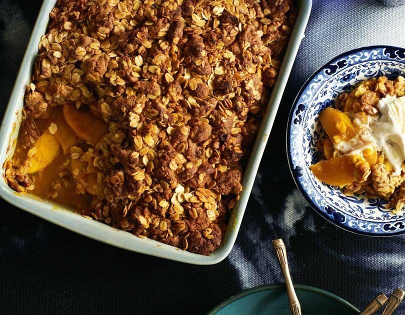 APPLE & TURMERIC CRUMBLE