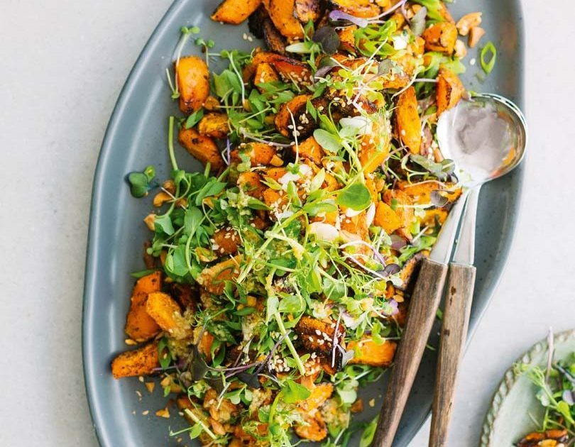 KARENGO & CARROT SALAD WITH GINGER-MISO DRESSING