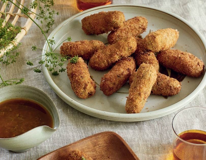 KŪMARA, BLACK BEAN & HERB CROQUETTES WITH CARIBBEAN MOJO