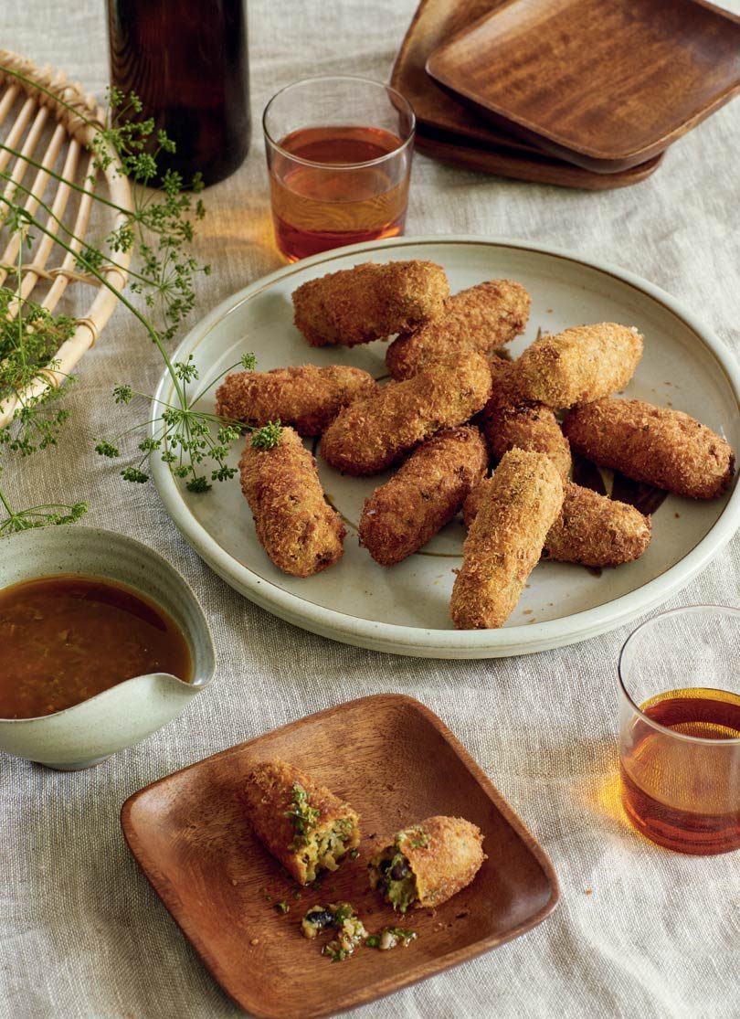 KŪMARA, BLACK BEAN & HERB CROQUETTES WITH CARIBBEAN MOJO KŪMARA, BLACK BEAN & HERB CROQUETTES WITH CARIBBEAN MOJO