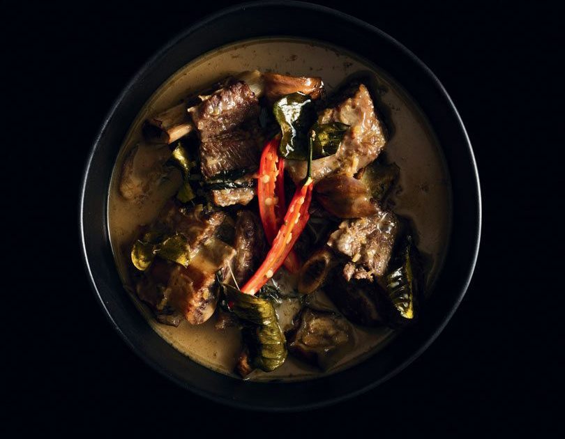 BEEF GREEN CURRY (KAENG KHEAW WAN NUA)