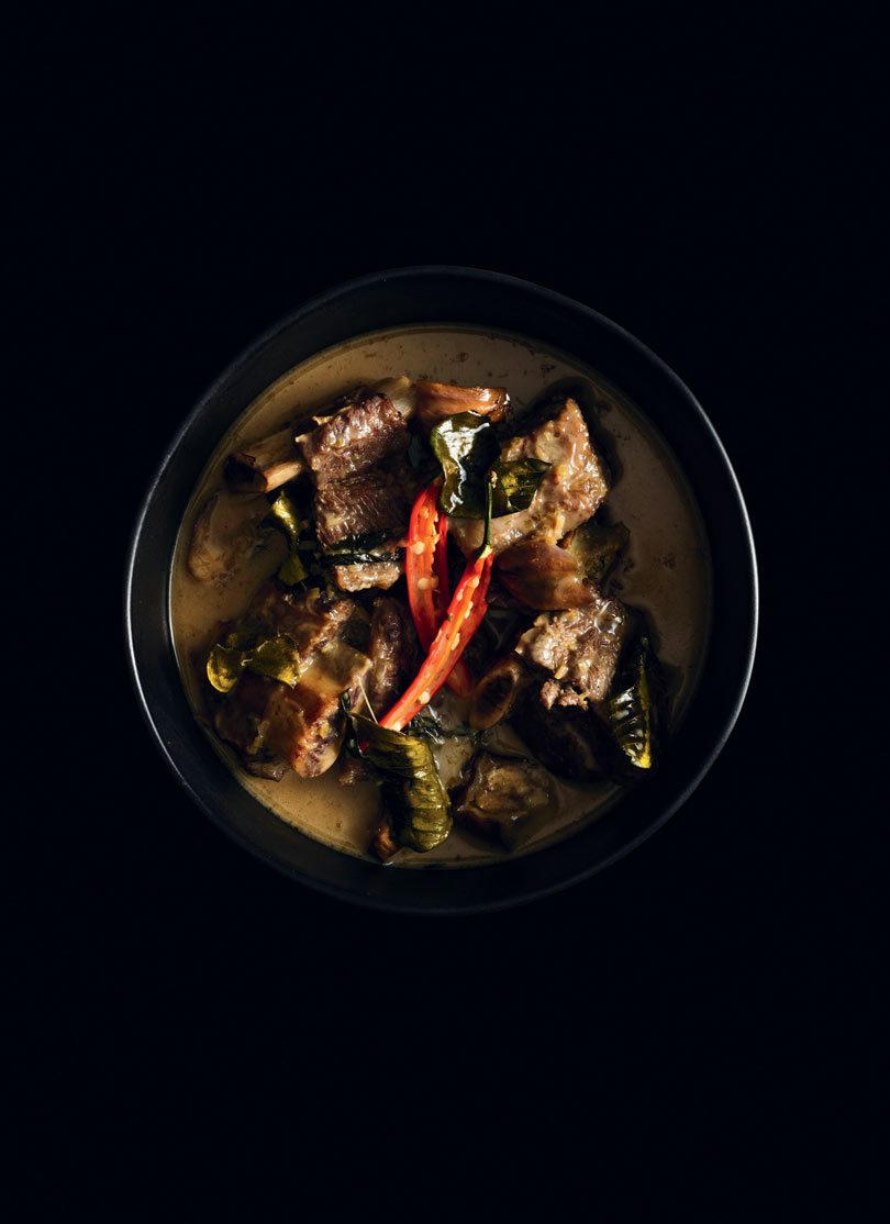 BEEF GREEN CURRY (KAENG KHEAW WAN NUA) BEEF GREEN CURRY (KAENG KHEAW WAN NUA)