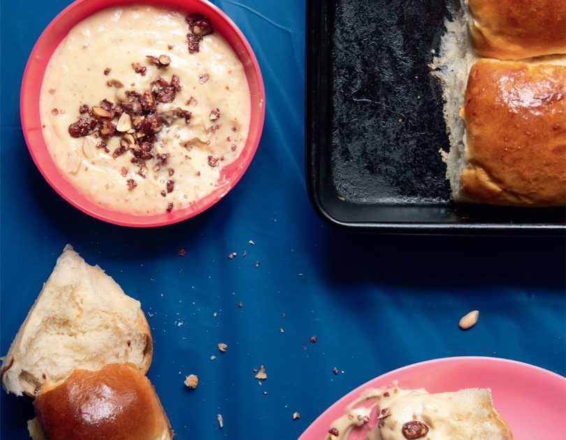 SOFT BUNS WITH PEANUT CUSTARD