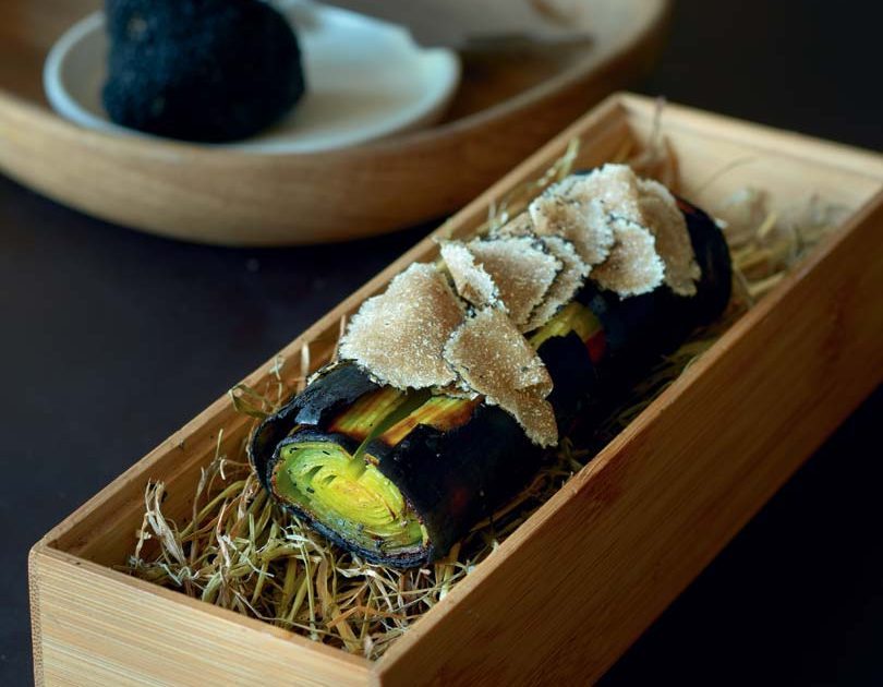 LEEK BAKED IN EMBERS