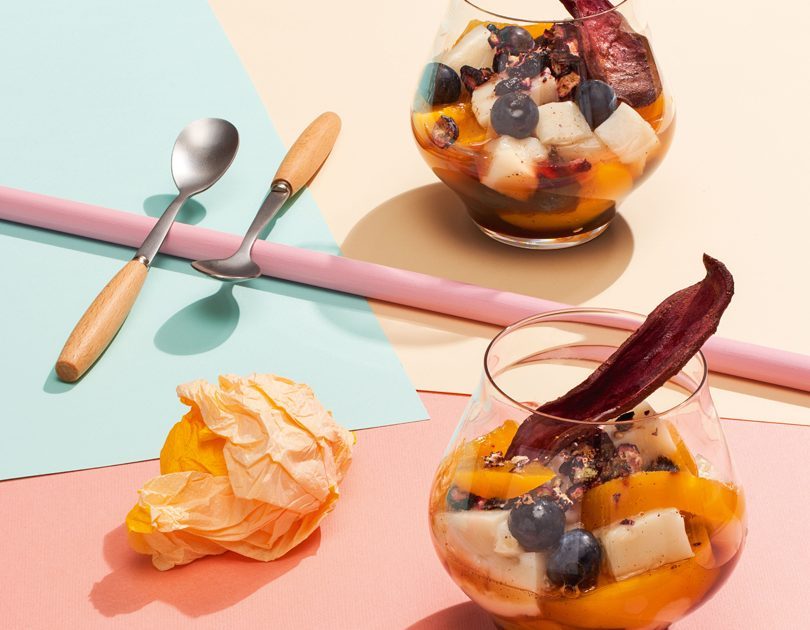 OAT-MILK TAHO WITH PEACH & BLUEBERRY