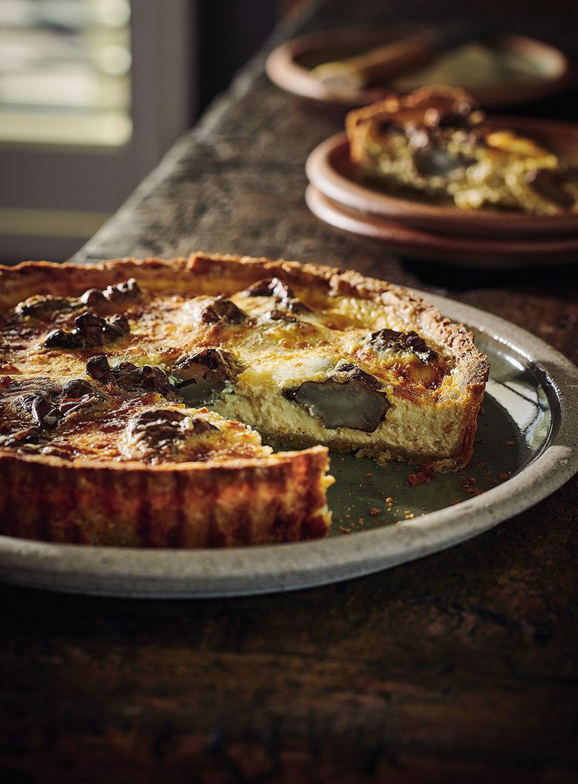Jerusalem Artichoke, Provolone & Pecorino Quiche With OatCheddar
