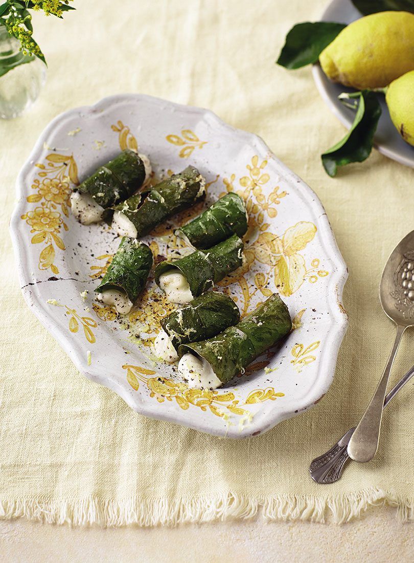 Mozzarella In A Lemon Leaf / Mozarella In Foglia Di Limone - Cuisine Magazine - From New Zealand to the World