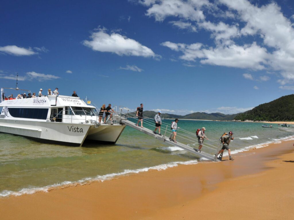 Abel-Tasman-National-Park-Vista-Cruise