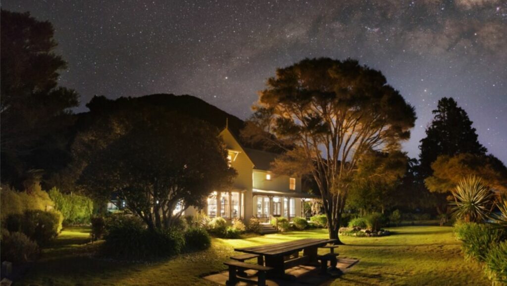 Meadowbank Homestead at Awaroa